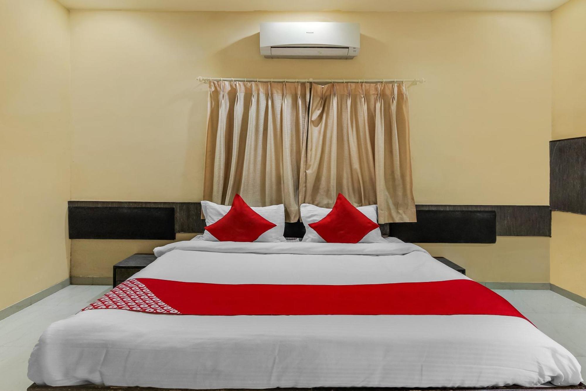 Hotel O Priyanka Residency Solapur Exteriör bild