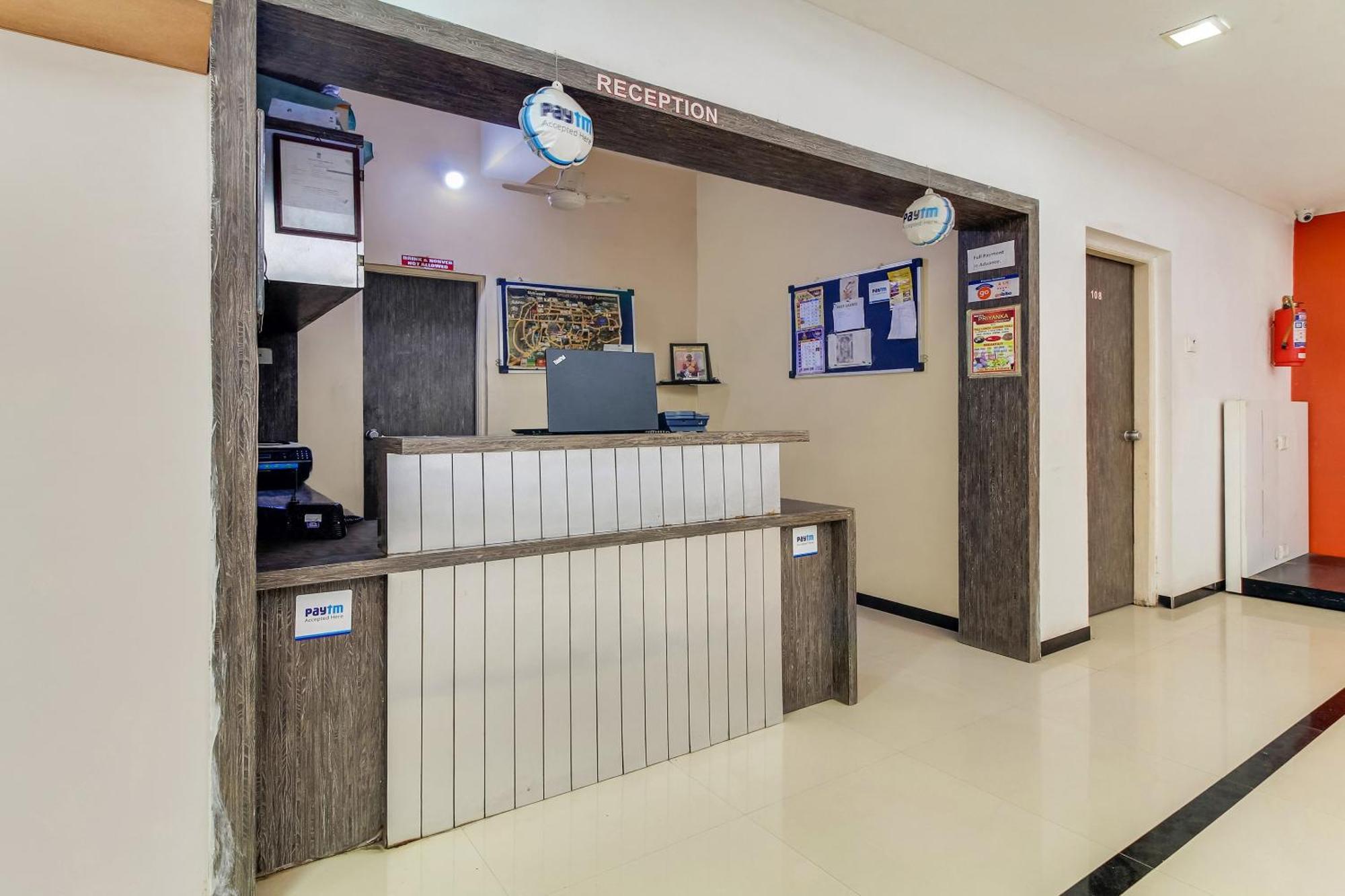 Hotel O Priyanka Residency Solapur Exteriör bild