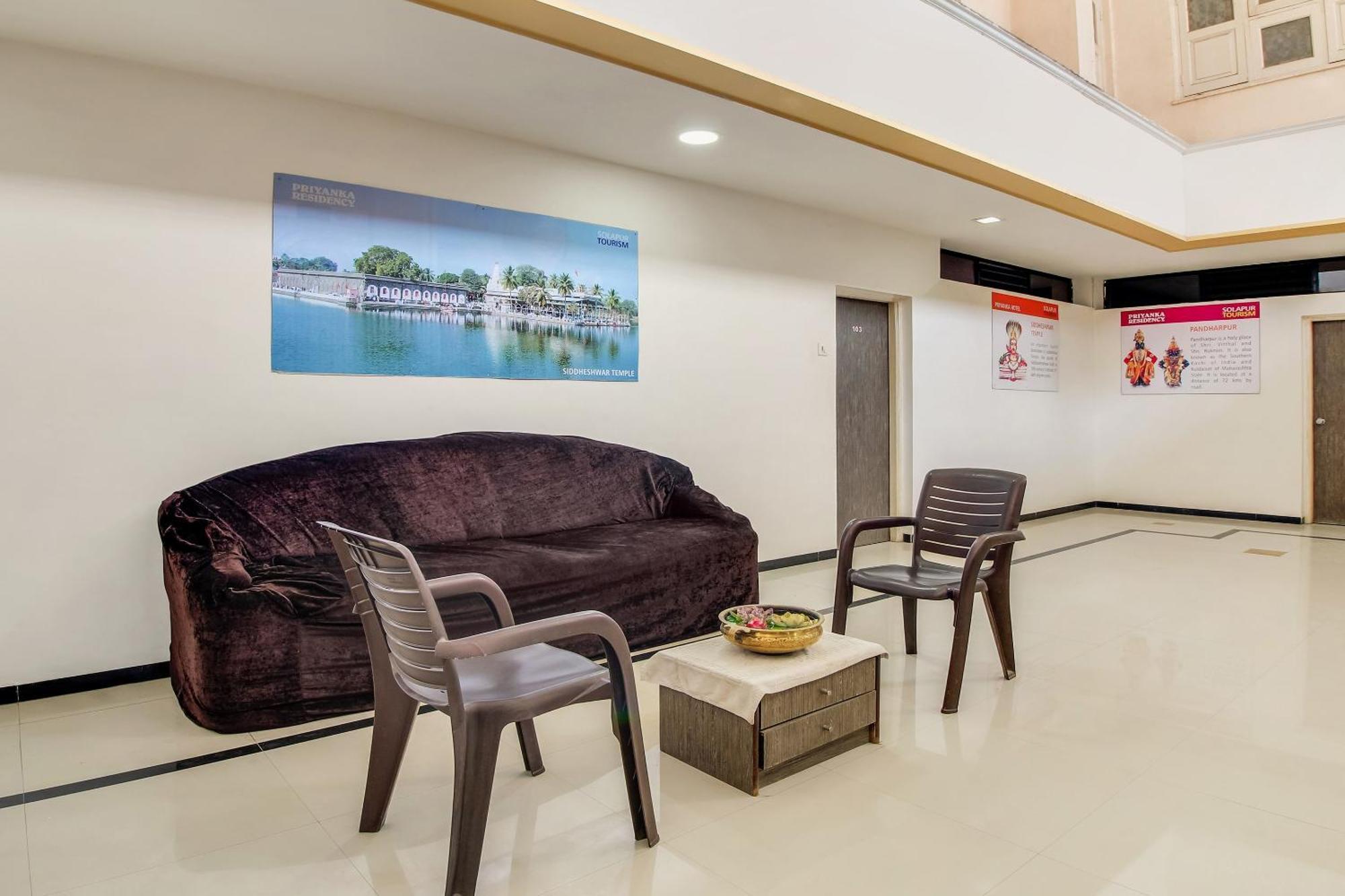 Hotel O Priyanka Residency Solapur Exteriör bild