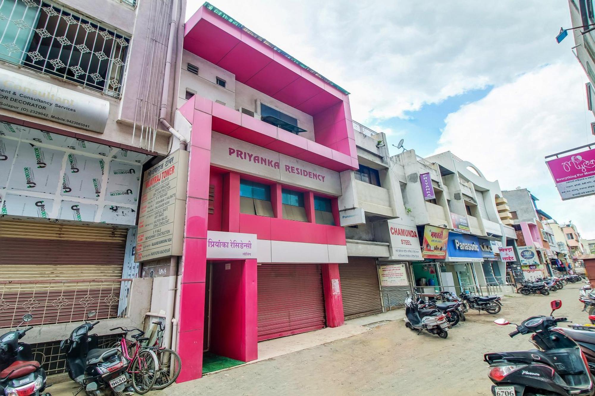 Hotel O Priyanka Residency Solapur Exteriör bild